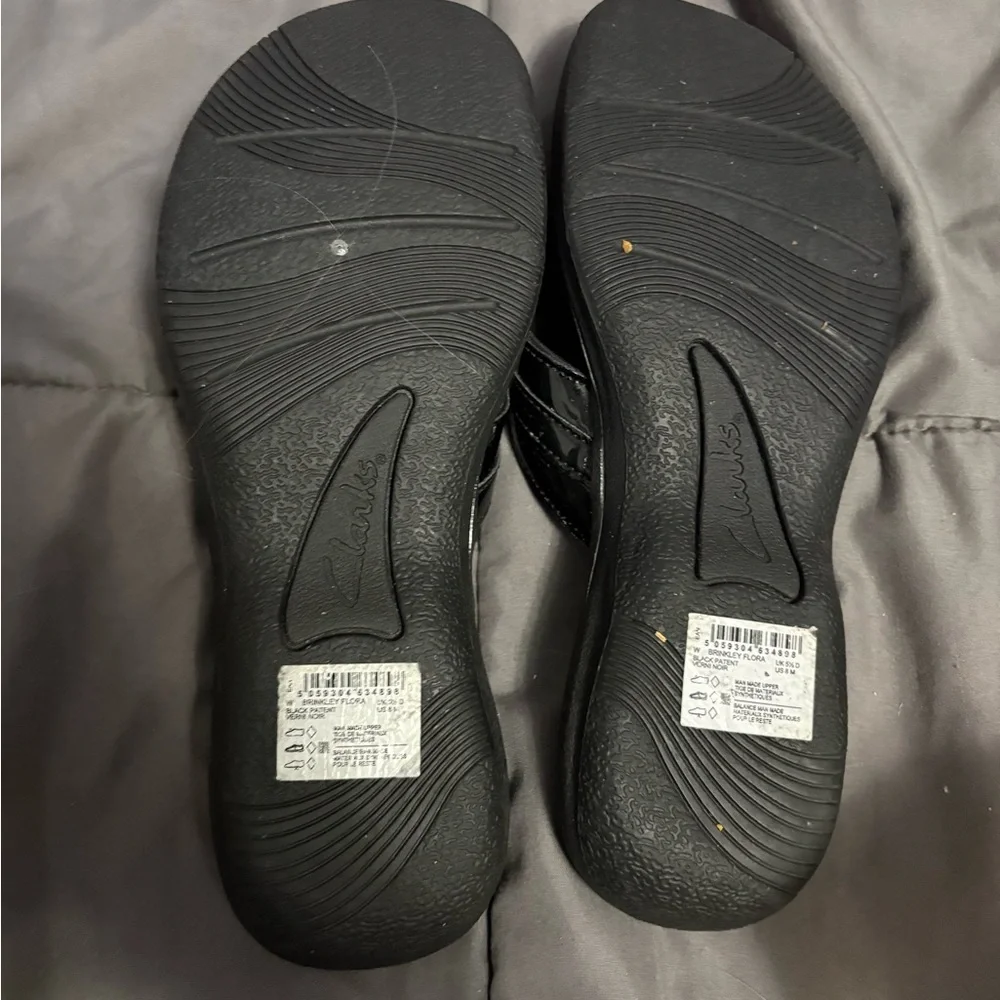 Clarks Women's Black Cloudsteppers Sandals - Picture 2 of 5